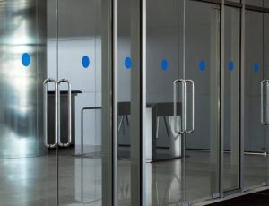 Porta de Vidro em Cravinhos